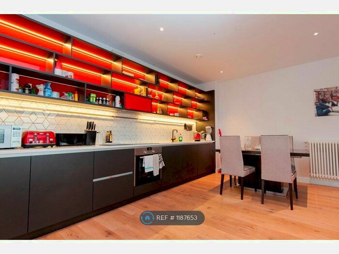 3 Bedroom Flat To Rent In Hercules House, 0Lh E14