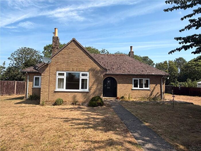 3 Bedroom Bungalow To Rent In Cornerways, Saltersway, Threekingham, Sleaford, NG34