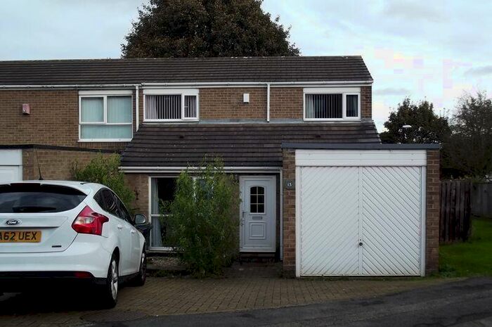 4 Bedroom Semi-Detached House To Rent In Craggyknowe, Washington, NE37