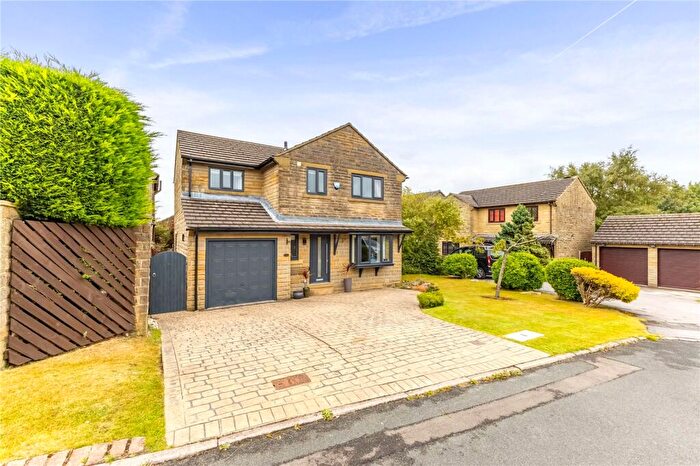 4 Bedroom Detached House For Sale In Kistvaen Gardens, Meltham, Holmfirth, HD9