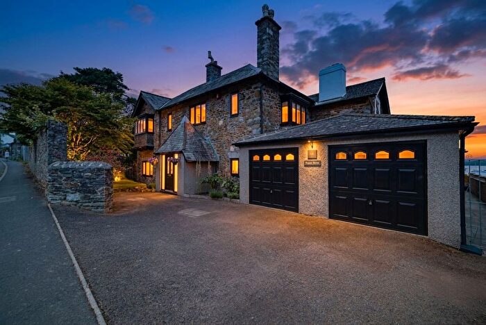 5 Bedroom Detached House For Sale In Old Ferry Road, Saltash, PL12