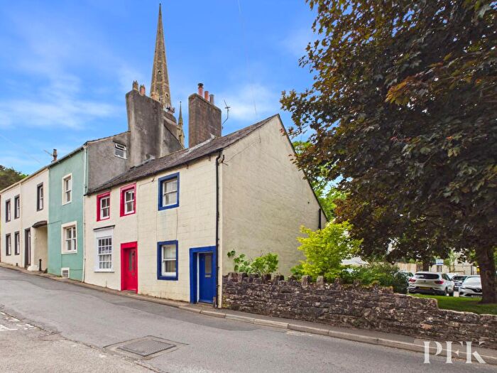 2 Bedroom Cottage For Sale In Kirkgate, Cockermouth, CA13