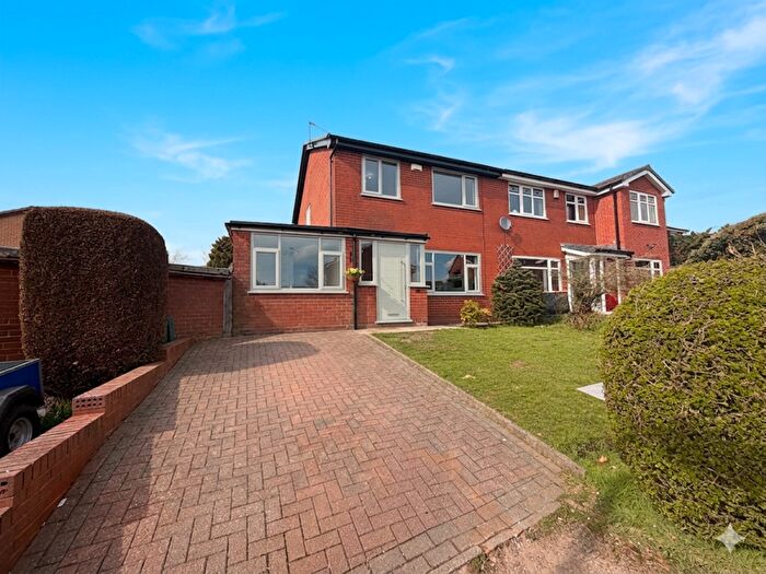 4 Bedroom Semi Detached House For Sale In Eskdale Avenue, Blackrod, Bolton, Greater Manchester, BL6