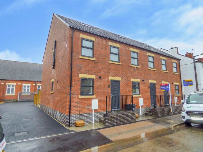 3 Bedroom Terraced House To Rent In St John Street, Long Eaton, NG10