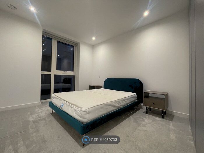 2 Bedroom Flat To Rent In Hartingtons Court, London, N4