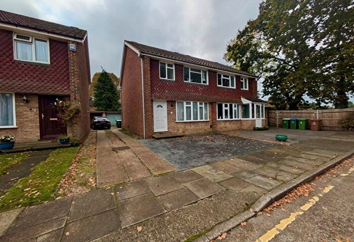 3 Bedroom Semi-Detached House To Rent In Chyngton Close, Sidcup, Kent, DA15