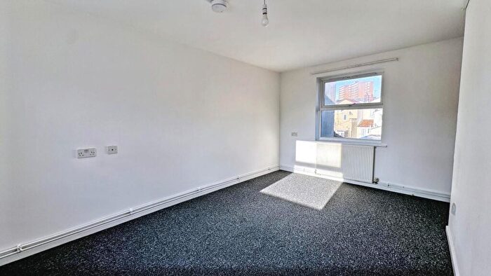 1 Bedroom Apartment To Rent In Pirie Court, Perry Street, Bristol, BS5