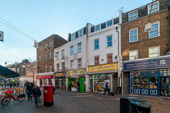 1 Bedroom Flat To Rent In Mare Street, London, E8