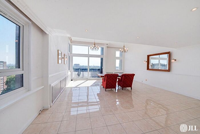 2 Bedroom Flat To Rent In The Water Gardens, London, W2