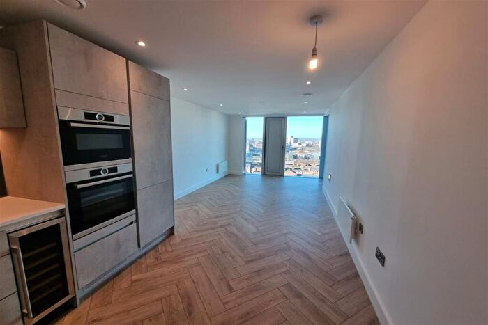 1 Bedroom Apartment For Sale In Elizabeth Tower, M15