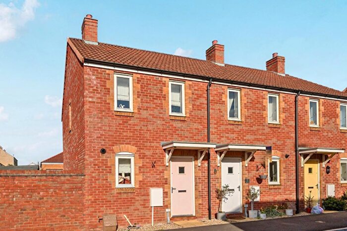 2 Bedroom End Terrace House For Sale In Carpenters, Sherborne, DT9