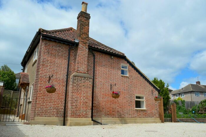 3 Bedroom Detached House To Rent In Wheelers Lane, Epsom, Surrey., KT18