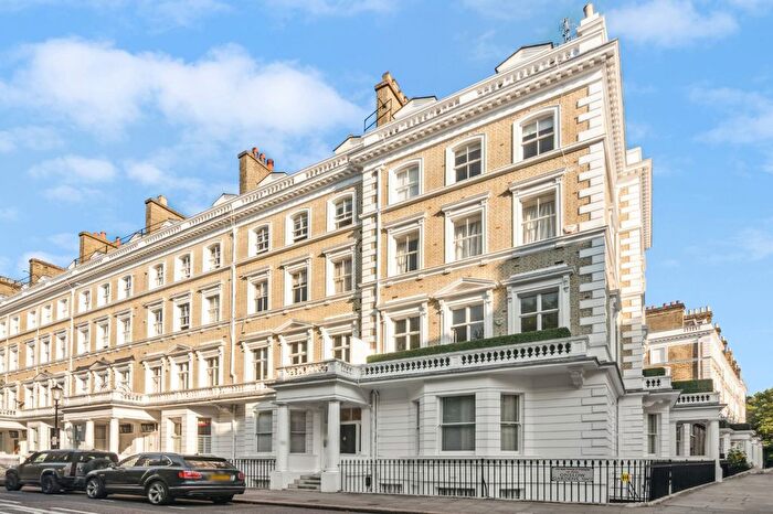1 Bedroom Flat For Sale In Onslow Gardens, South Kensington, SW7