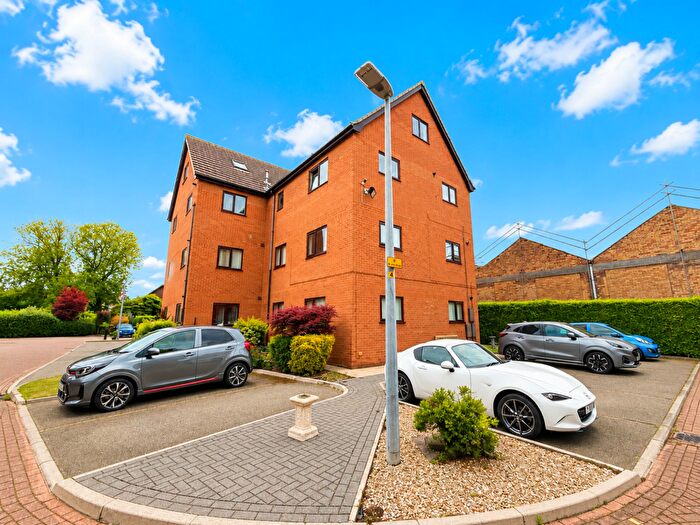 1 Bedroom Flat For Sale In Grosvenor Crescent, Grimsby, DN32