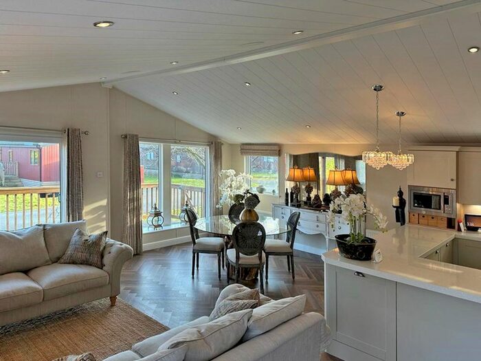 2 Bedroom Bungalow To Rent In Harrogate, HG3