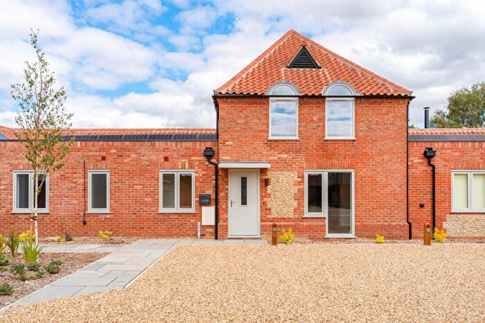 4 Bedroom Terraced House For Sale In Lower Farm Mews, Tittleshall, PE32