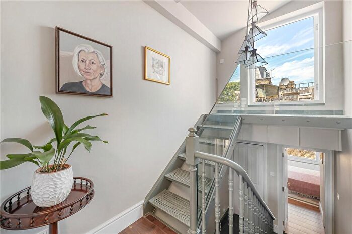 2 Bedroom Flat For Sale In Redcliffe Street, Chelsea, SW10
