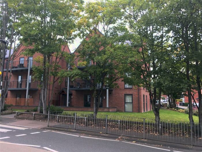 2 Bedroom Flat To Rent In Holland Road, Sutton Coldfield, West Midlands, B72