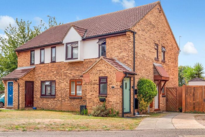 1 Bedroom Flat For Sale In Woodcotes, Shoeburyness, SS3