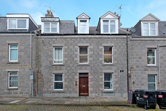 1 Bedroom Flat For Sale In Ashvale Place, Holburn, Aberdeen, AB10