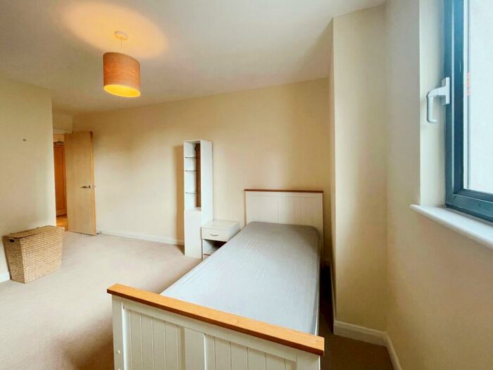 2 Bedroom Apartment To Rent In Churchill Way, Cardiff, CF10