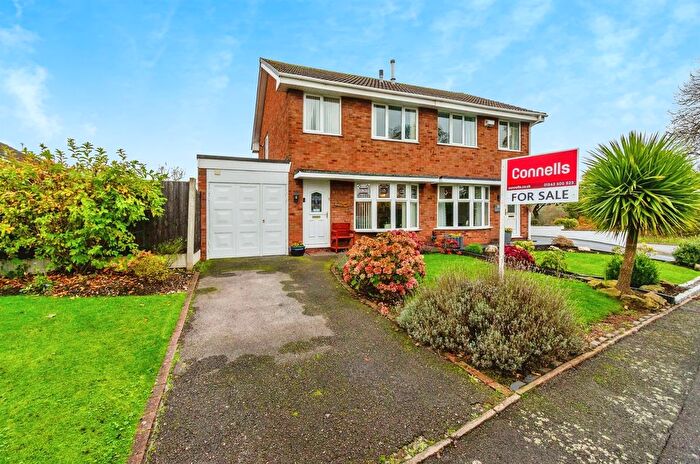 3 Bedroom Semi-Detached House For Sale In Nuthurst Drive, Churchbridge, Cannock, WS11