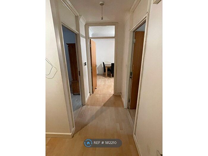 2 Bedroom Flat To Rent In Ash Tree House, London, SE5