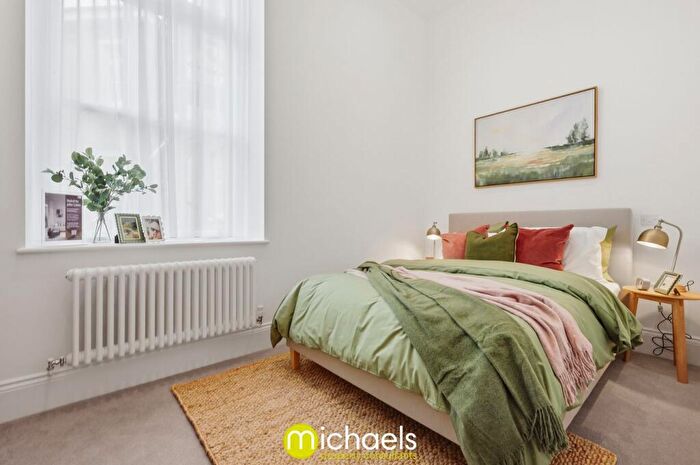 3 Bedroom Apartment For Sale In Lexden Road, Colchester, CO3