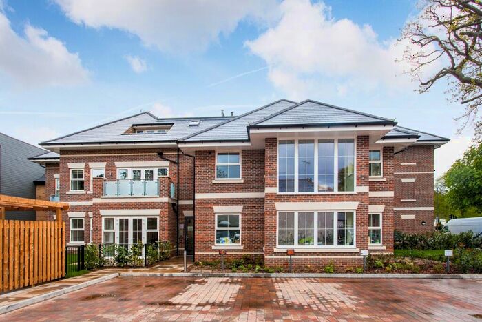 2 Bedroom Apartment To Rent In Common Road Stanmore, HA7