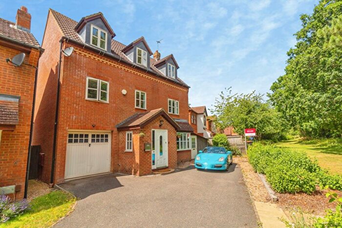 6 Bedroom House For Sale In Langton Drive, Two Mile Ash, Milton Keynes, Buckinghamshire, MK8