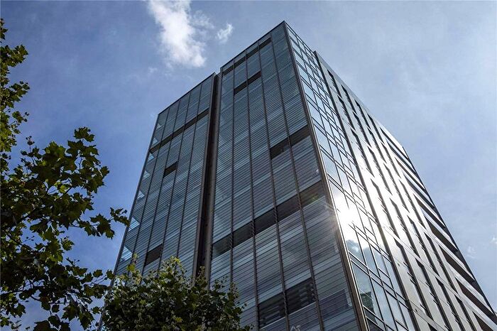 1 Bedroom Flat For Sale In Eastfields Avenue, Wandsworth, SW18