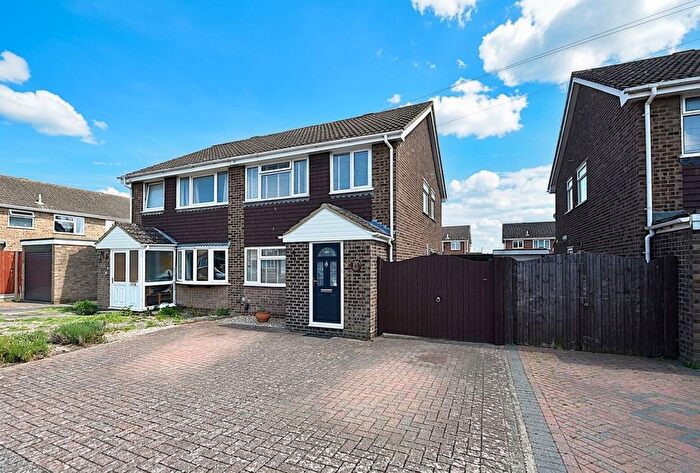3 Bedroom Semi-Detached House For Sale In Kym Road, Eaton Ford, PE19