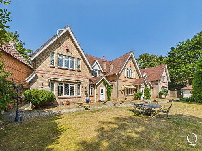 2 Bedroom Cottage For Sale In Hurlingham Mews, Manor Road, East Cliff, Bournemouth, BH1