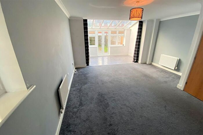 4 Bedroom Town House To Rent In The Moors, Watercolour, Redhill, RH1