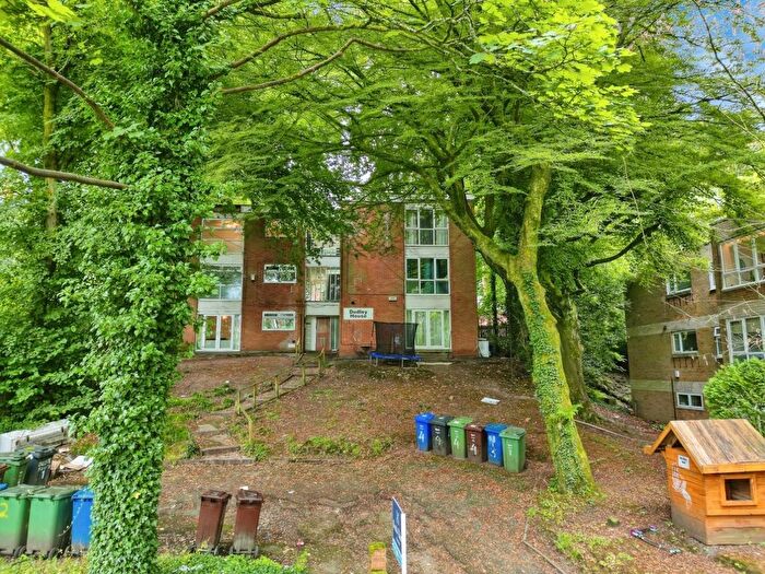 2 Bedroom Flat To Rent In Prestwich Park Road South, Prestwich, Manchester, M25