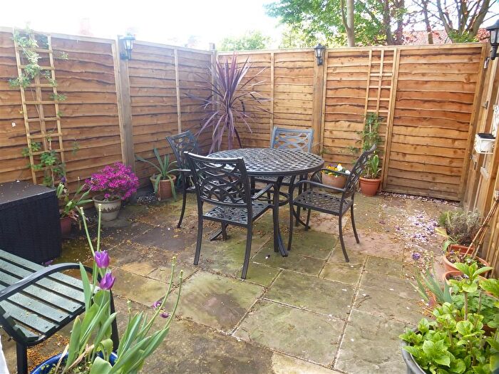 2 Bedroom Property To Rent In Oxford Street, Wolverton, Milton Keynes, MK12