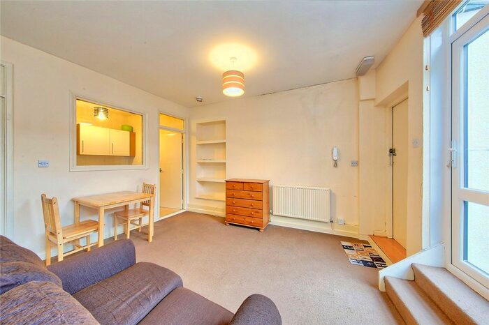 1 Bedroom Flat To Rent In Streatham High Road, London, SW16