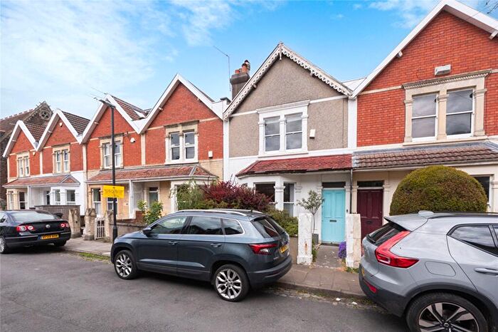3 Bedroom Terraced House To Rent In Berkeley Road, Bristol, BS6