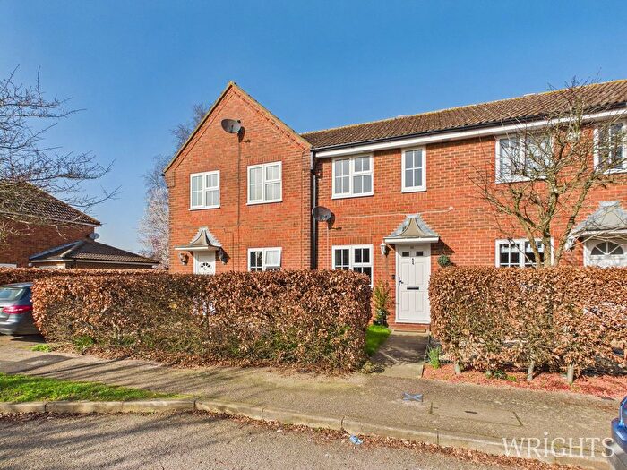 2 Bedroom Terraced House For Sale In Kingsley Court, Welwyn Garden City, AL7
