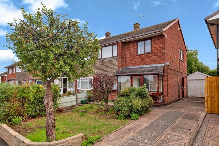 3 Bedroom Semi-Detached House For Sale In Langton Road, Wigston, LE18