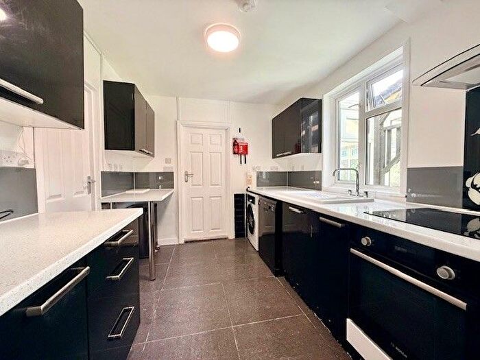 1 Bedroom Property To Rent In Loughton, IG10