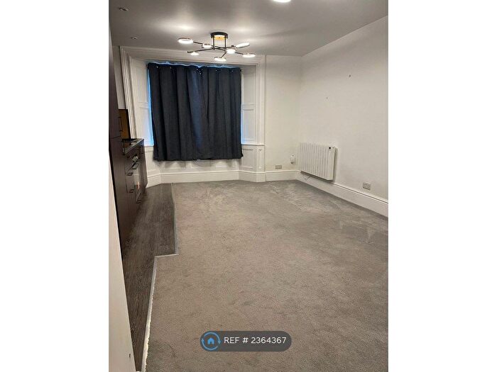 1 Bedroom Flat To Rent In Witney, Witney, OX28