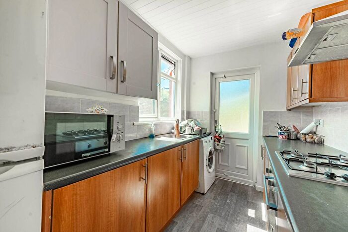 3 Bedroom Semi-Detached House To Rent In Twyford Road, West Harrow, Harrow, HA2