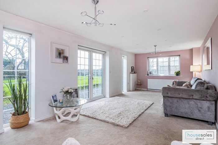 7 Bedroom Detached House For Sale In Penzoy House Westonzoyland Road, Bridgwater, TA7