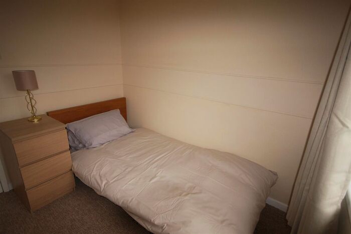 1 Bedroom Property To Rent In Room, Carmelite Way, SP1
