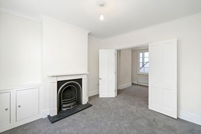 3 Bedroom Terraced House To Rent In King William Walk, London, SE10