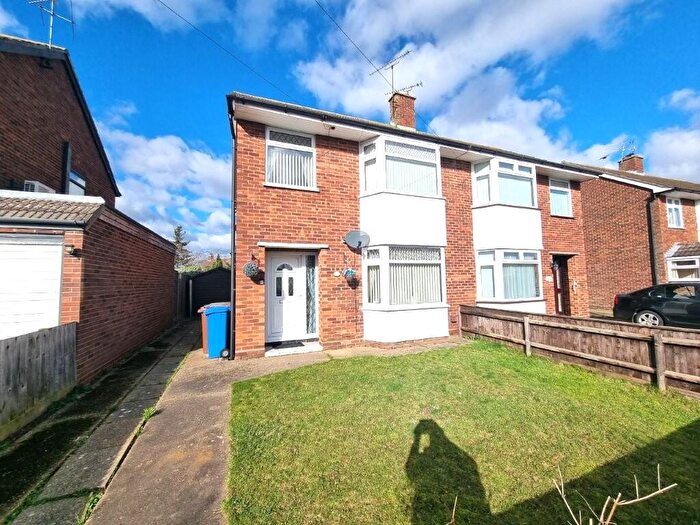 3 Bedroom Semi Detached House For Sale In Worcester Road, Ipswich, IP3