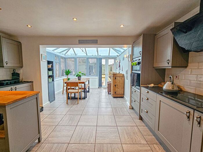 3 Bedroom End Of Terrace House For Sale In Donnington Avenue, Coventry, CV6