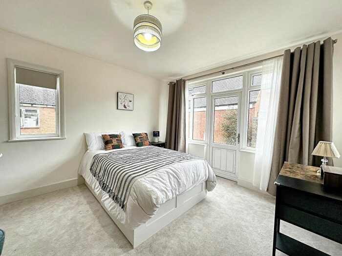 Studio To Rent In Room, Elsee Road, Rugby, CV21