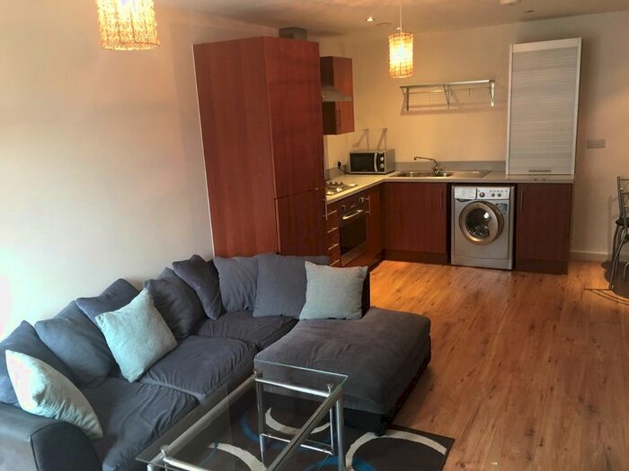 2 Bedroom Flat To Rent In Marlborough Street, Liverpool, Merseyside, L3